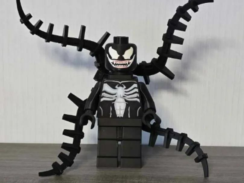 Big brick ´´Venom´´ come with stand