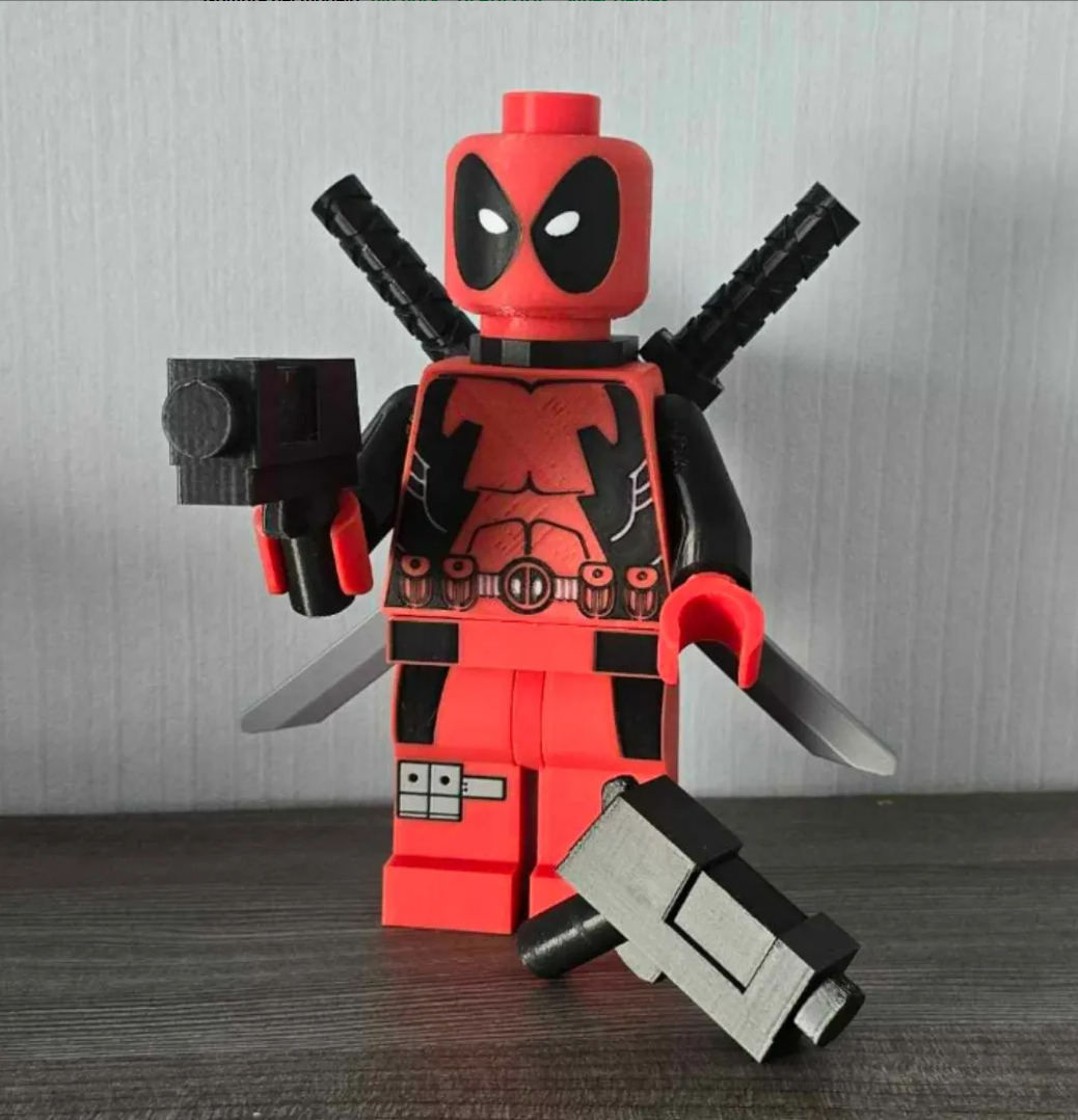 Big brick Dead pool com with stand