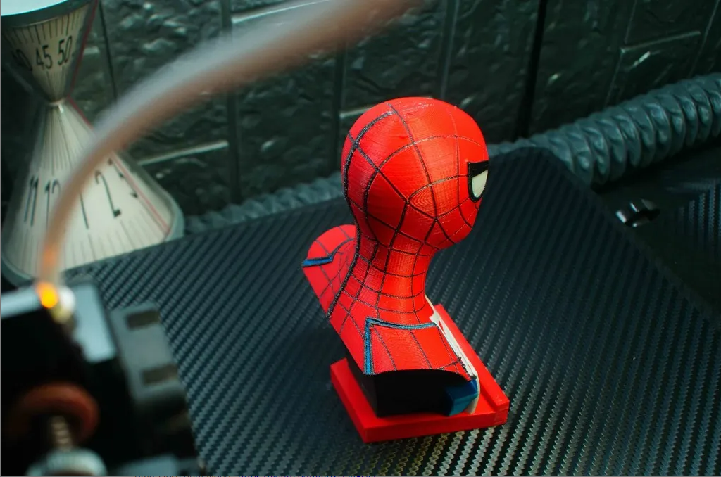 Bust spiderman ps4