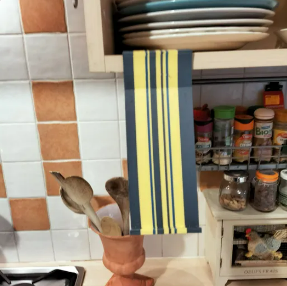 Recipe phone holder come with  (2 pieces)