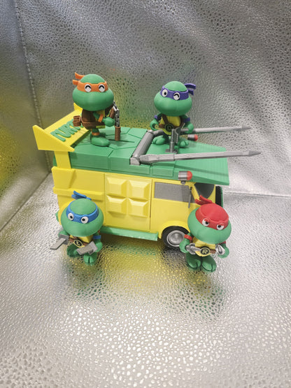 Teenage Mutant Ninja Turtles with Turtle Van – Retro 3D Printed Toy Display